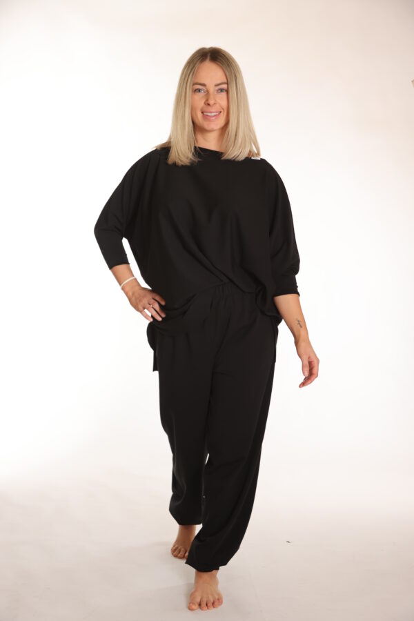 Slowfashion-organic-cotton-jersey-zwart-damespak